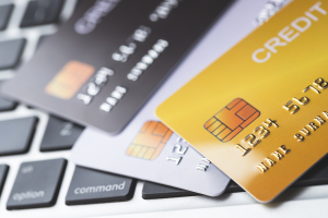 Personal Loans vs Credit Cards: Which is Right for Your Financial Situation?